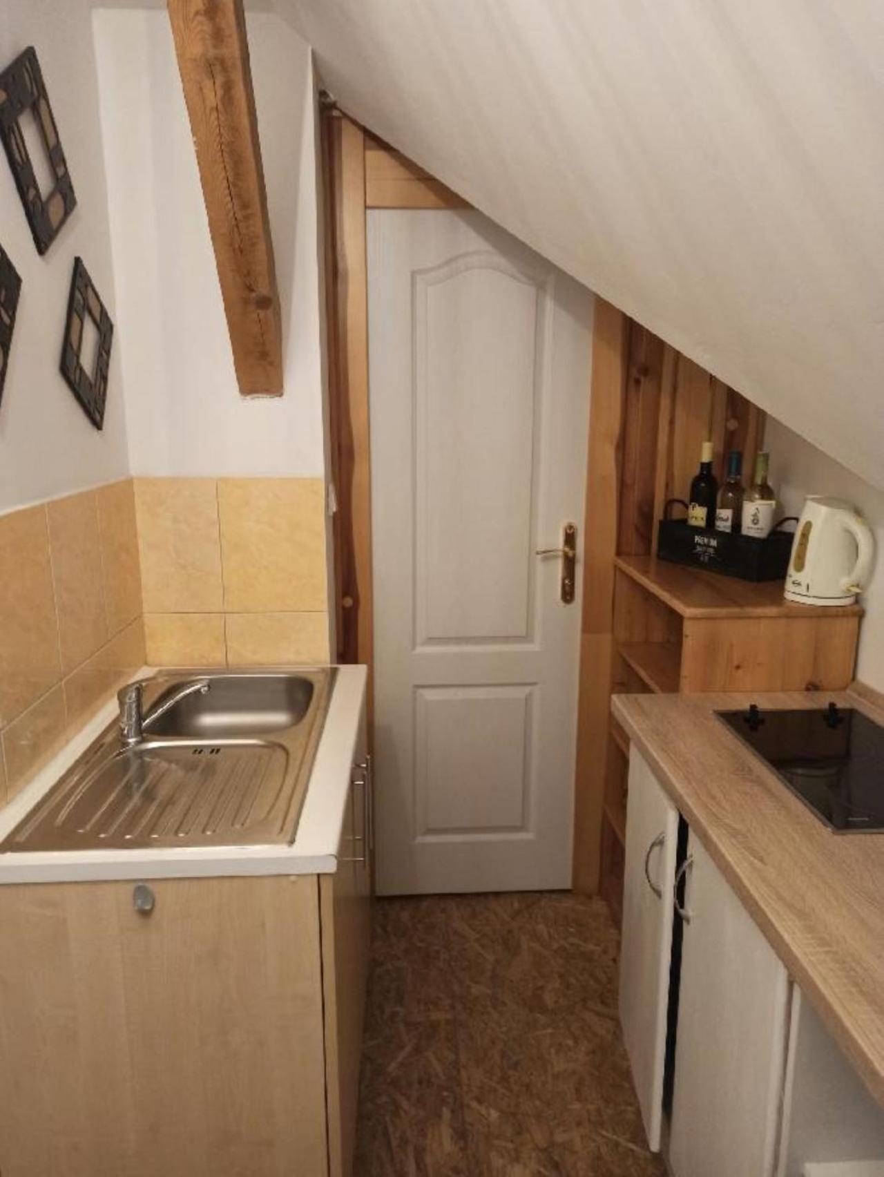 Apartmany Ziakova - Ubytovani Nove Hrady 111 Buitenkant foto
