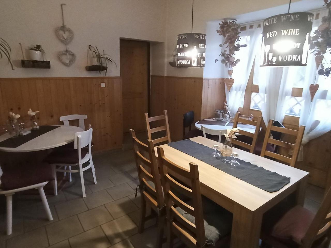 Apartmany Ziakova - Ubytovani Nove Hrady 111 Buitenkant foto